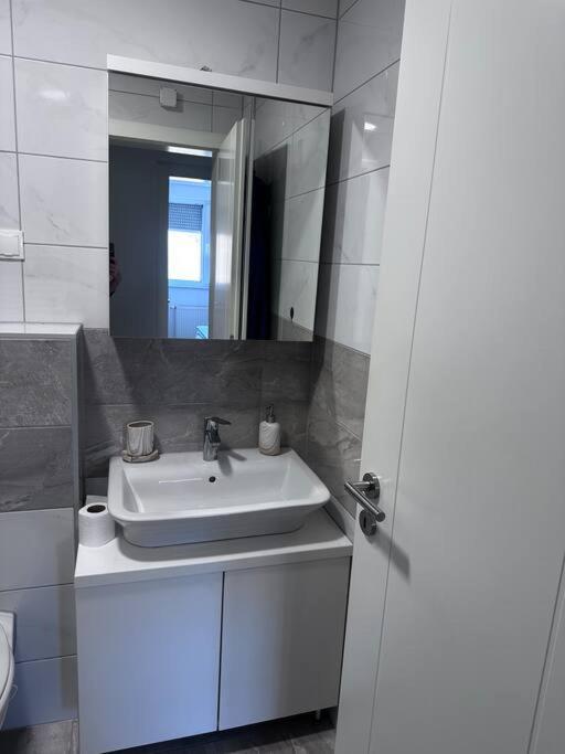 Apartman Pionirska Dolina Saraievo Exterior foto